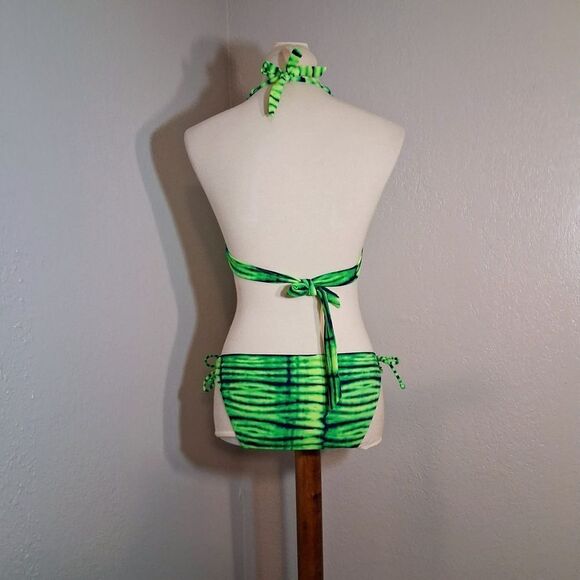 Victoria's Secret Green and Black Bikini - Picture 6 of 8